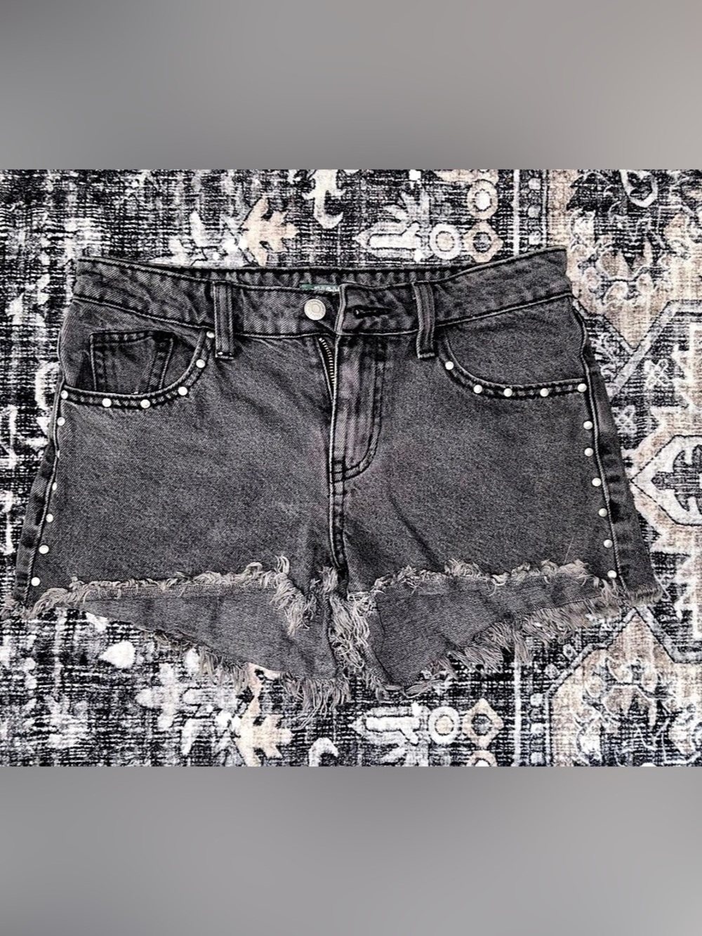 Wild Fable Distressed Studded Jean Shorts in Black Size Zero